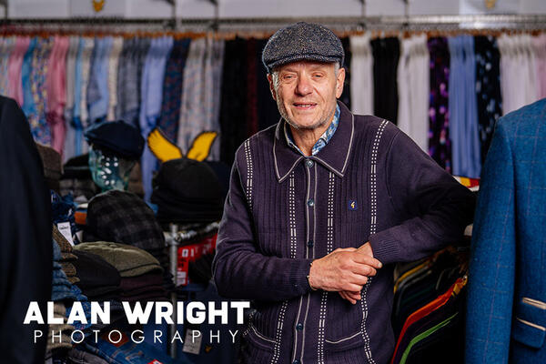 Stuart Gordon at Apache Menswear (©AAH/Alan Wright) Stuart Gordon at Apache Menswear (©AAH/Alan Wright)