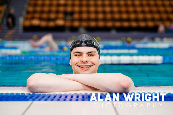Masters swimmer Louis Batten (©AAH/AW) Masters swimmer Louis Batten (©AAH/AW)