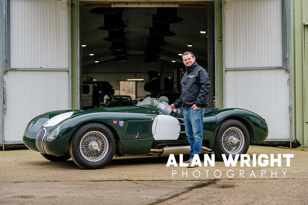 SAM BECKETT, OWNER OF BECKETT’S CAR STORAGE, WITH A JAGUAR D-TYPE (©AAH/AWP) SAM BECKETT, OWNER OF BECKETT’S CAR STORAGE, WITH A JAGUAR D-TYPE (©AAH/AWP)