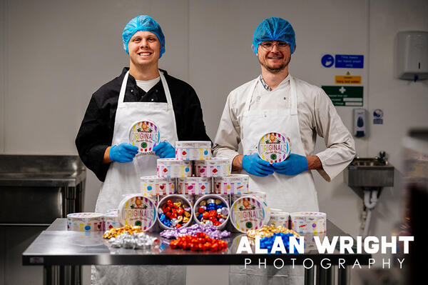 Scott Symmons and William Dodd sort through chocolates (©AAH/Alan Wright) Scott Symmons and William Dodd sort through chocolates (©AAH/Alan Wright)