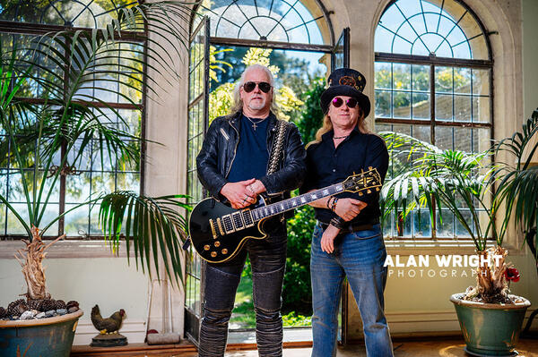 GREG HART AND ANDY STEWART OF CATS IN SPACE (©AAH/ALAN WRIGHT) GREG HART AND ANDY STEWART OF CATS IN SPACE (©AAH/ALAN WRIGHT)