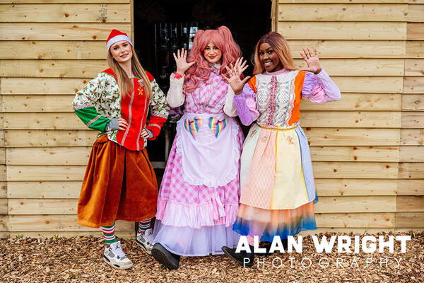 Daisy Darling's Gift Shop (©AAH/Alan Wright) Daisy Darling's Gift Shop (©AAH/Alan Wright)