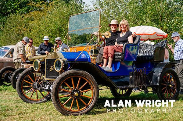 Stephen and Jean Jackman aboard Tony Snow’s 1912 Ford Model T (©AAH/Alan Wright) Stephen and Jean Jackman aboard Tony Snow’s 1912 Ford Model T (©AAH/Alan Wright)