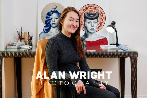 Fran Apicella with some of her recent paintings (© AAH/Alan Wright) Fran Apicella with some of her recent paintings (© AAH/Alan Wright)