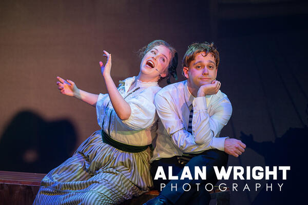 Jonny Jones played the title role of Kipps (©AAH/AW) Jonny Jones played the title role of Kipps (©AAH/AW)