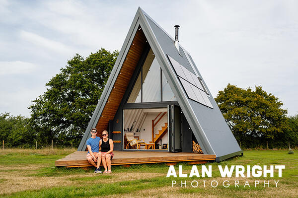 Duncan and Kate Heath at Hazel Hide (©AAH/Alan Wright)