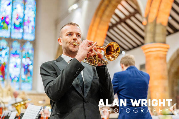 TOM HUTCHINSON, GUEST SOLOIST AT ST MARY’S CHURCH (©AAH/AW) TOM HUTCHINSON, GUEST SOLOIST AT ST MARY’S CHURCH (©AAH/AW)