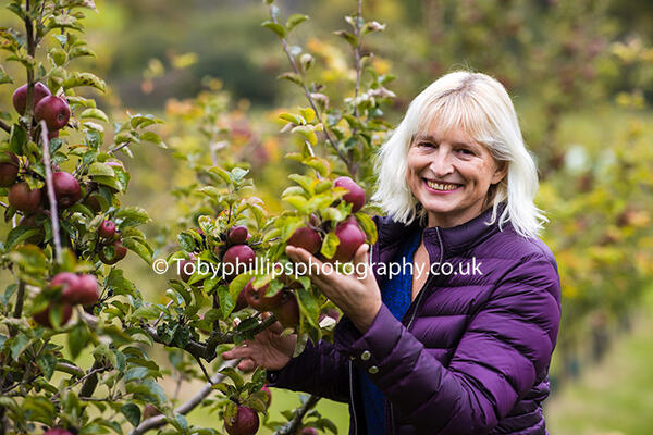 Chesca Scanlon at Nuthurst Orchards