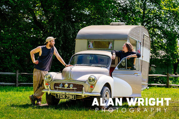 Jim Stewart and Ashley Ryan at Riverside Farm, in Rudgwick (©AAH/Alan Wright) Jim Stewart and Ashley Ryan at Riverside Farm, in Rudgwick (©AAH/Alan Wright)