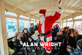 Santa passes around sweets to children  on the steam bus (©AAH/Alan Wright)