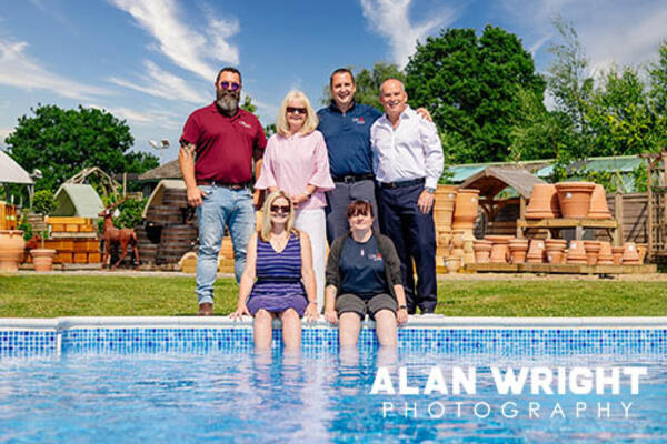 Craig and Gill Trusson at Home Counties Pools & Hot Tubs (©AAH/Alan Wright) Craig and Gill Trusson at Home Counties Pools & Hot Tubs (©AAH/Alan Wright)