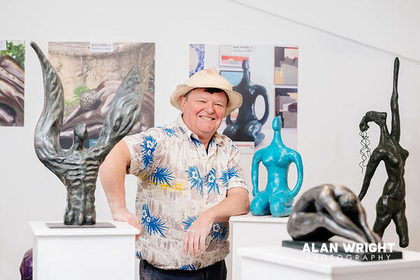 Steve with his popular piece, Nude in Blue (©AAH/Alan Wright) Steve with his popular piece, Nude in Blue (©AAH/Alan Wright)