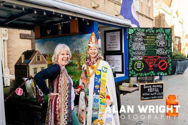 Carrie Cort, CEO of Sussex Green Living, and Environmental Educator Morag Warrack (©AAH/Alan Wright)