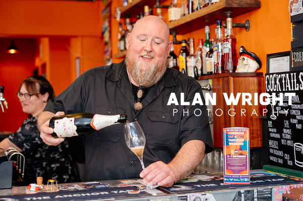 SAM CLAYTON SERVES BOCO AT THE ANCHOR TAP SAM CLAYTON SERVES BOCO AT THE ANCHOR TAP
