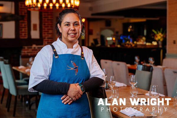 KELLY PIETERSEN, HEAD CHEF AT THE VINEYARD KITCHEN (©AAH/ALAN WRIGHT) KELLY PIETERSEN, HEAD CHEF AT THE VINEYARD KITCHEN (©AAH/ALAN WRIGHT)