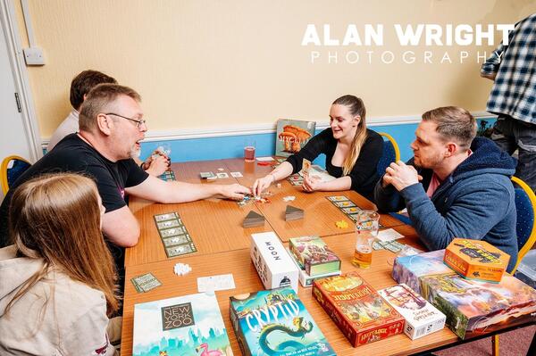 BECCA HENDERSON HOSTS A GAME OF MYCELIA (©AAH/ALAN WRIGHT) BECCA HENDERSON HOSTS A GAME OF MYCELIA (©AAH/ALAN WRIGHT)