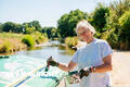 Sally Schupke paints a canal boat (©AAH/Alan Wright) Sally Schupke paints a canal boat (©AAH/Alan Wright)